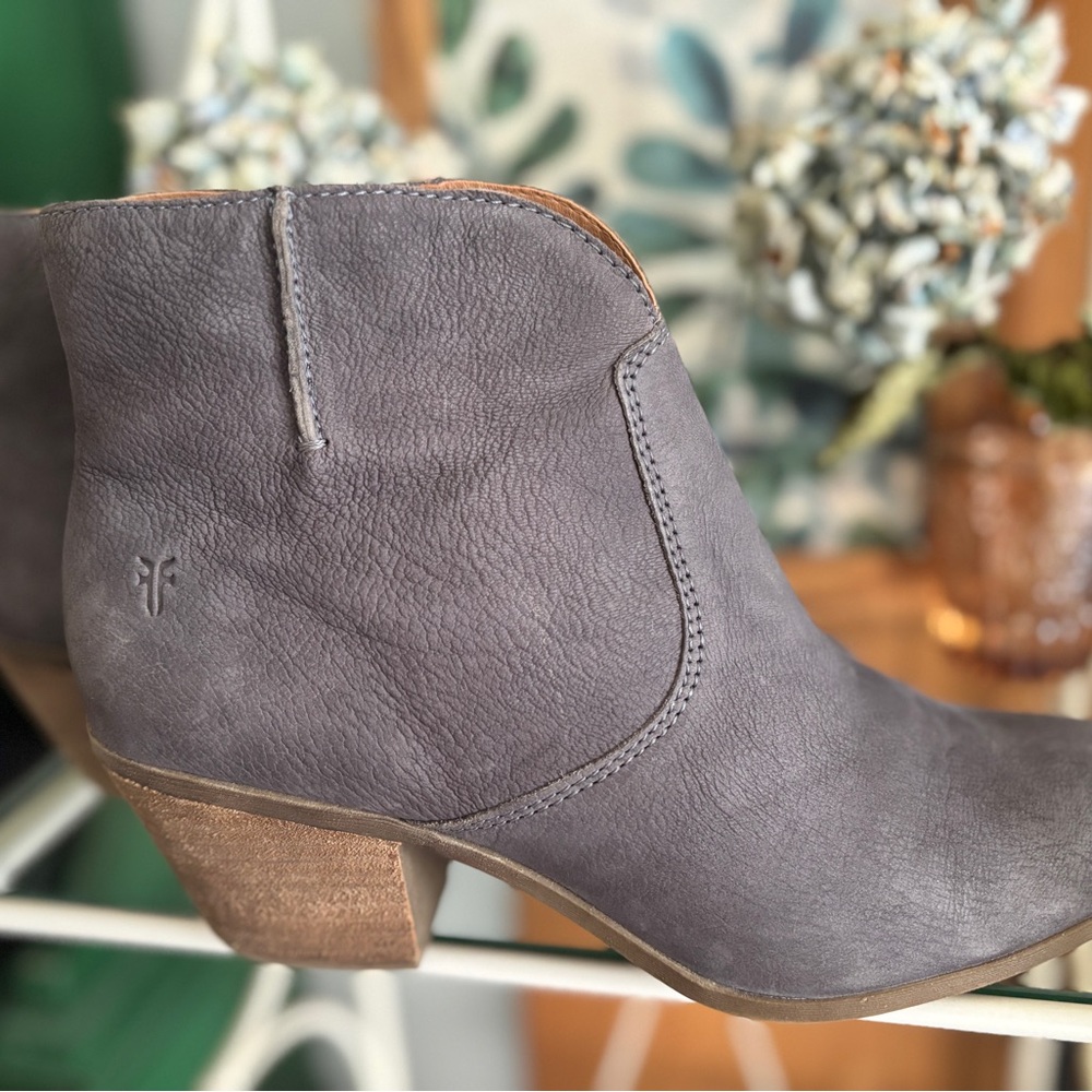 Frye Women's Gray Ankle Boots